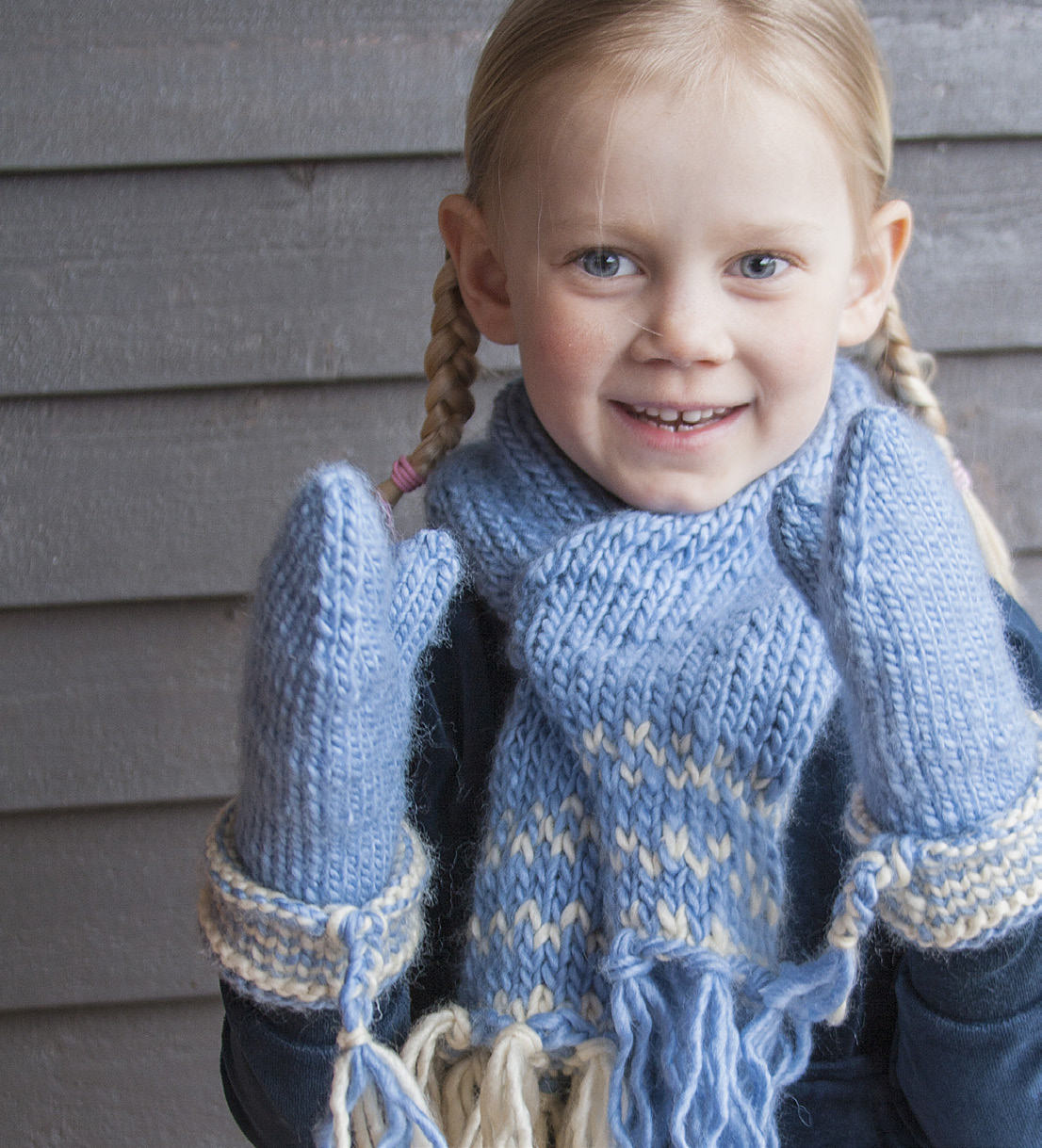 668-60 Halduk och vantar Lowisa